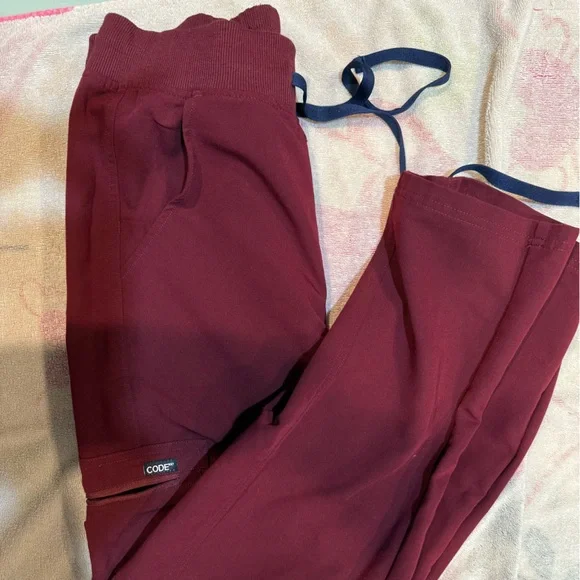 CODE NXT Men’s Scrub Set (XS/Burgundy) - Picture 4 of 4